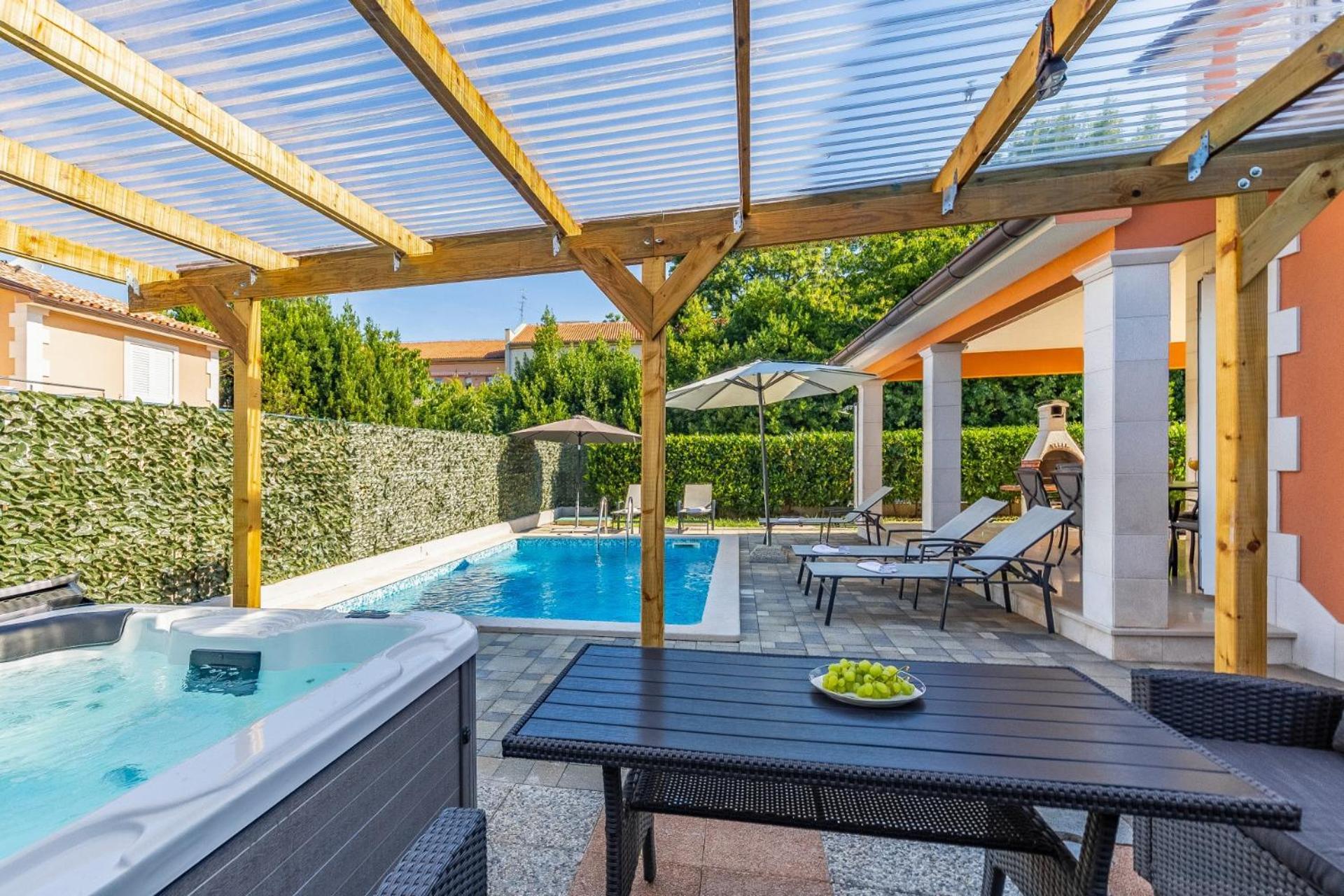 Villas Lotus With Pool And Jacuzzi Пула Экстерьер фото