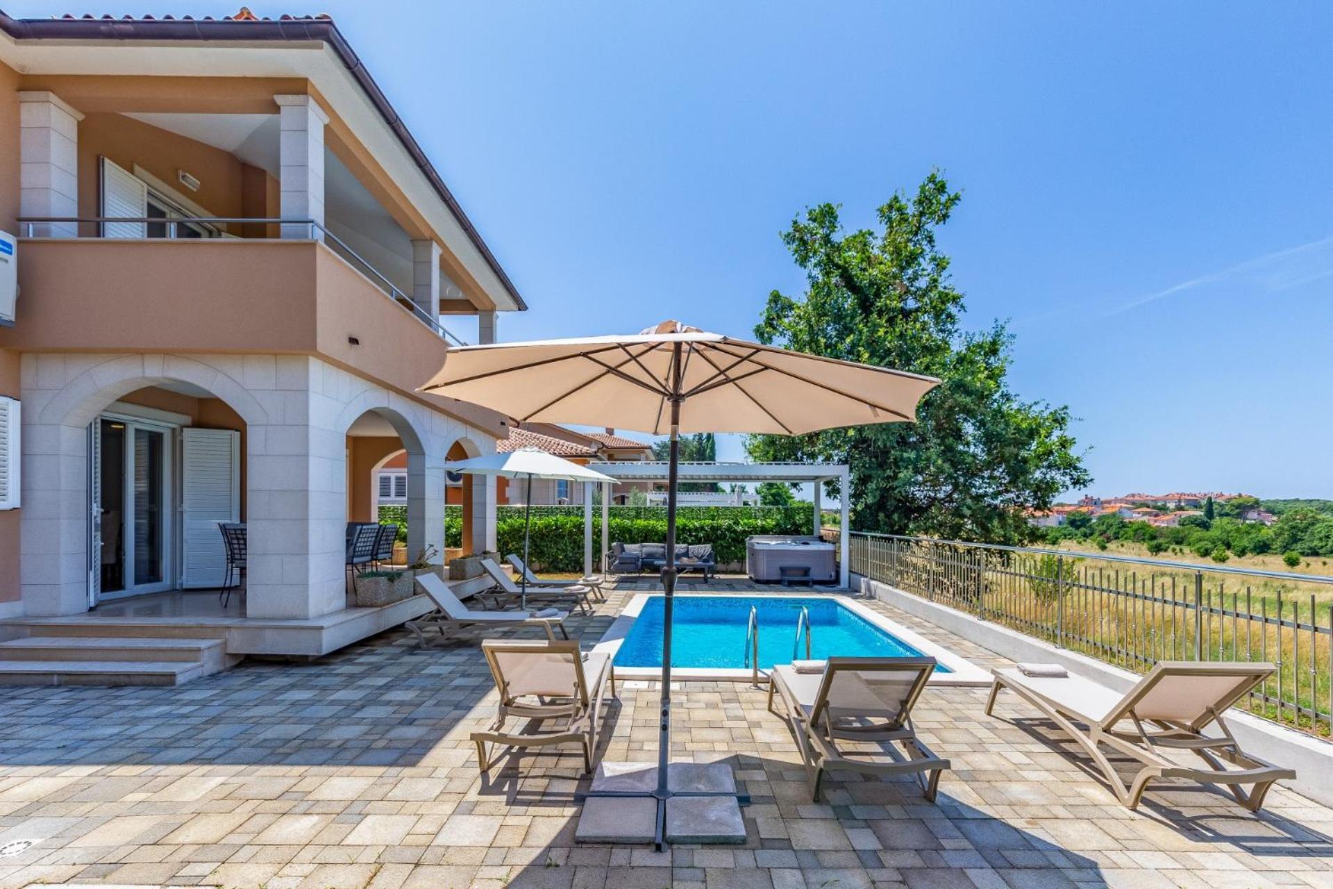 Villas Lotus With Pool And Jacuzzi Пула Экстерьер фото